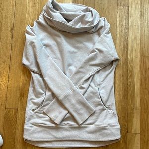 Lululemon Sweatshirt/Sweater